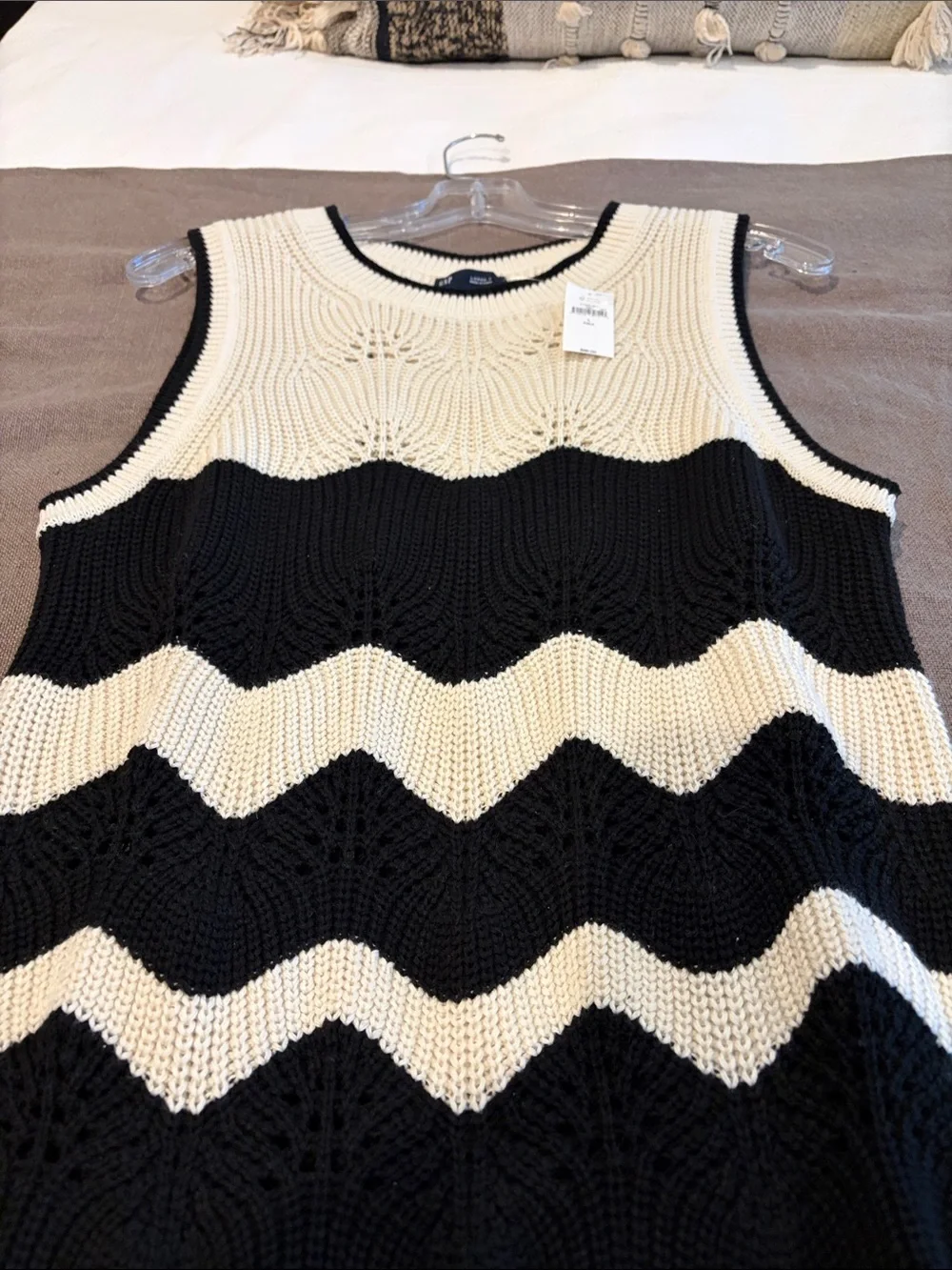GAP Crochet Midi Sweater Dress Size L-Tall - Picture 9 of 10